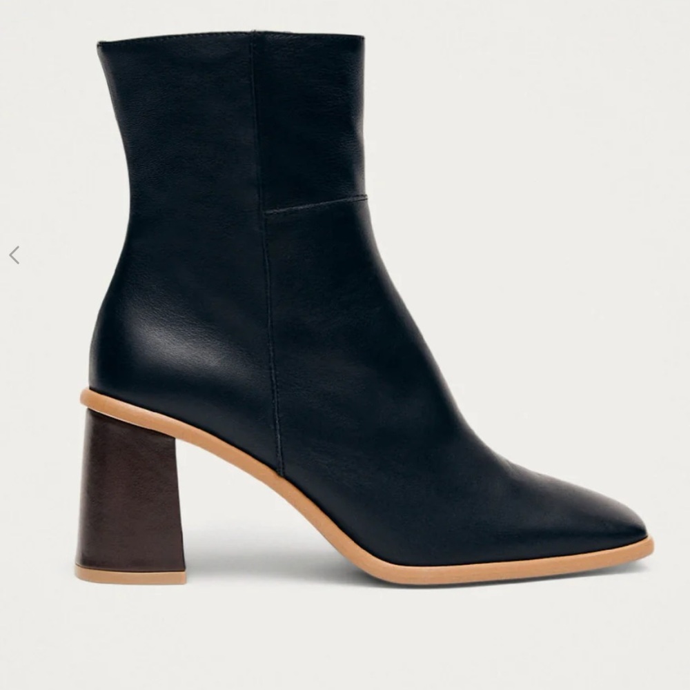 ALOHAS WEST VINTAGE BLACK LEATHER ANKLE BOOTS